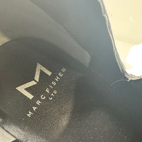 Marc Fisher Yilda 2 Leather Snakeskin Animal Print Booties Size 8.5 - Picture 9 of 10